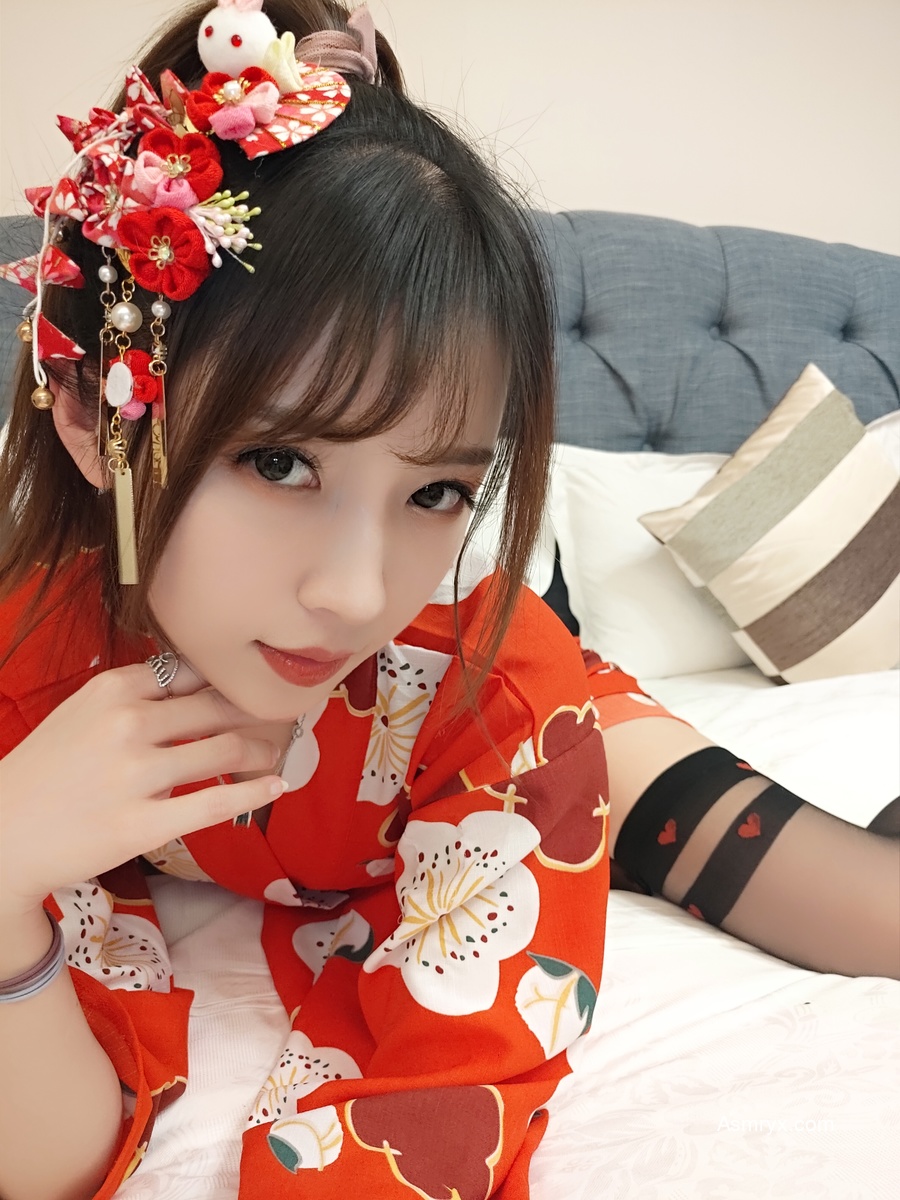 小女巫露娜LUNA – 2 – 黑丝红色和服 [44P-179MB]-助眠音声网