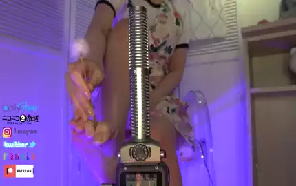 ASMR-NO-HAND-SCRATCHING–BRUSHING-(You-can’t-beat-drowsiness)-ストッキング脱ぎました-助眠音声网